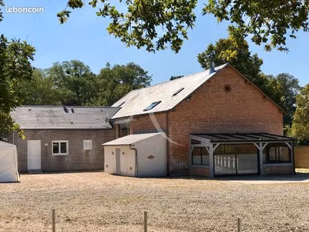 maison 2 pièces 176 m²