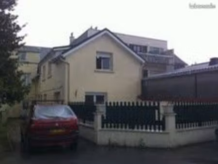 maison de ville avec garage sur sanvic