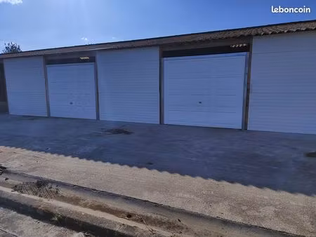 local professionnel / hangar / bâtiment / box de 40 m2