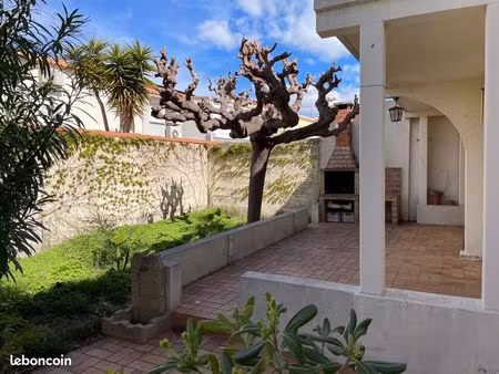 villa t6 de 107 m² à palavas-les-flots  rive gauche