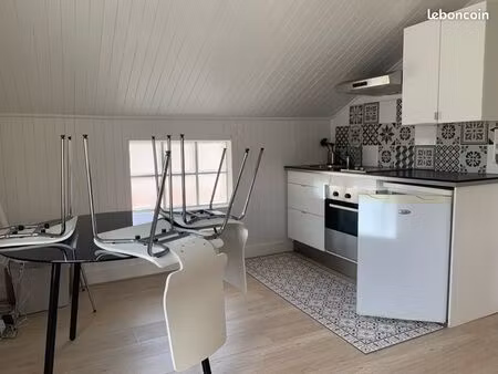 superbe studio meublé et tout équipé