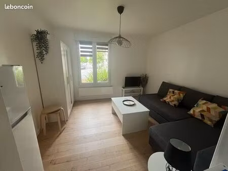 studio de 20m2 meublé et équipé refait a neuf recherche locataire…