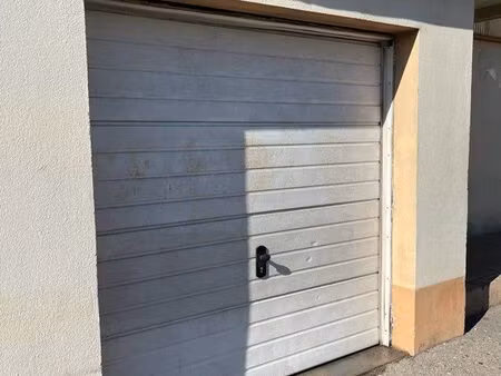 garage à louer