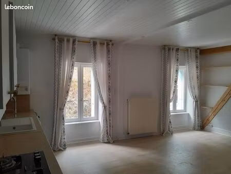 a louer à olliergues 2 pieces