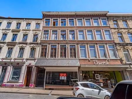 immeuble de 4 appartements et commerce