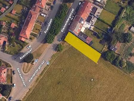 bouwgrond voor halfopen bebouwing  vrij van aannemer