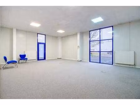 espace bureau de +/- 75 m² dans un bâtiment sécurisé situé d