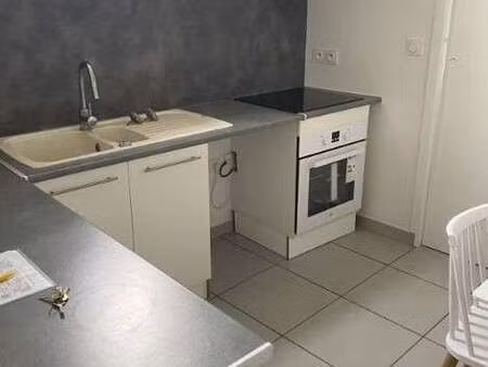 location appartement 3 pièces à moulon (33420) : à louer 3 pièces / 60m² moulon