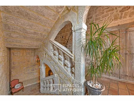 murmures d'histoire et évasion contemporaine