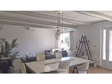 vente appartement 5 pièces 150 m² saintes-maries-de-la-mer (13460)