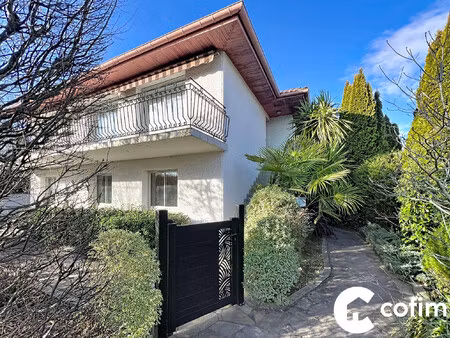 haut de billère- maison rénovée dans quartier recherché