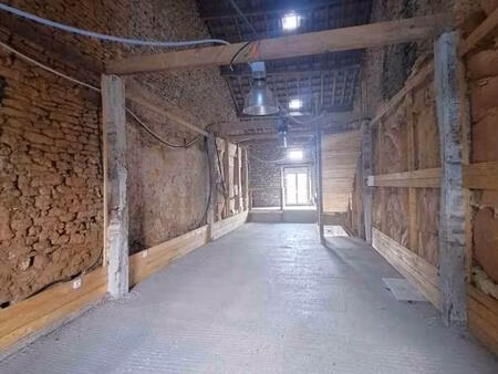 brehain-la-ville : local / maison