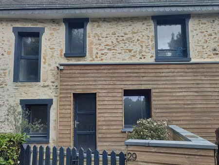 charmante maison en pierre centre de saint-berthevin