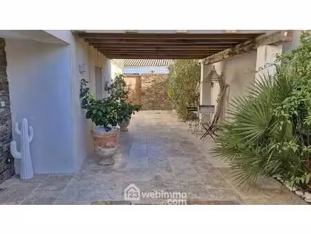 vente maison 11 pièces 250 m² saintes-maries-de-la-mer (13460)