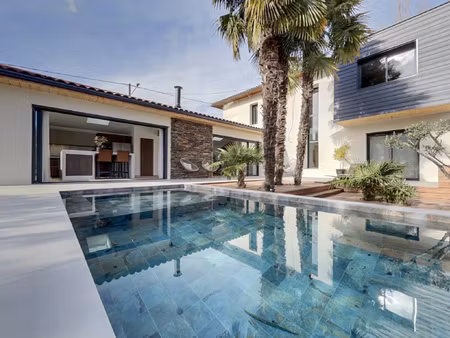 villa d'architecte 6 pièces 245 m2 à 15 minutes de tarbes
