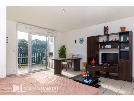 t3 avec jardin et terrasse