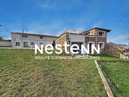 a vendre : ancienne ferme vigneronne totalement rénovée située à saint-amour bellevue (715