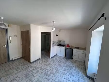 location appartement t1 à quimper centre - rosmadec - gare (29000) : à louer t1 / 18m² qui