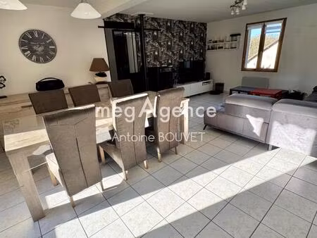 pavillon individuel  7 pièces  143 m2