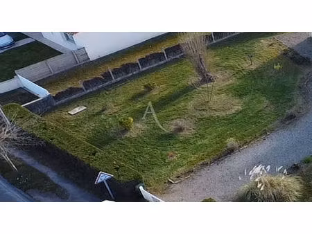 vente terrain  220.00m²  la chaize