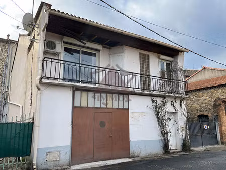 charmante maison de village avec garage et terrasses