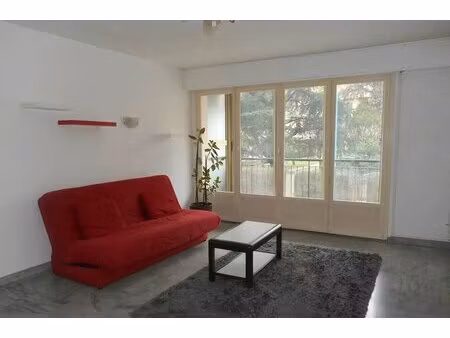 meublé -trois pièces de 75m² avec parking et balcon