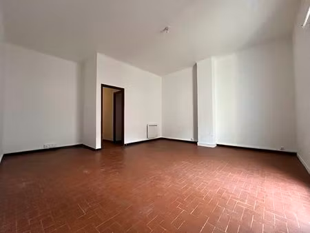 f2 - centre ville - vidauban