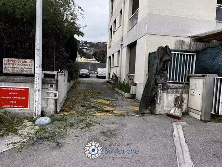 emplacement stationnement