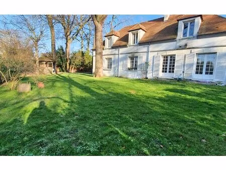 location maison  150 m² t-4 à le vésinet  3 900 €