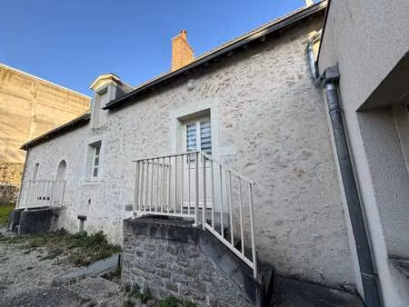 location appartement 2 pièces à sablé-sur-sarthe centre (72300) : à louer 2 pièces / 65m² 