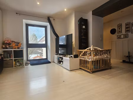 spacieux t2 avec fort potentiel t3  à aménager selon vos en