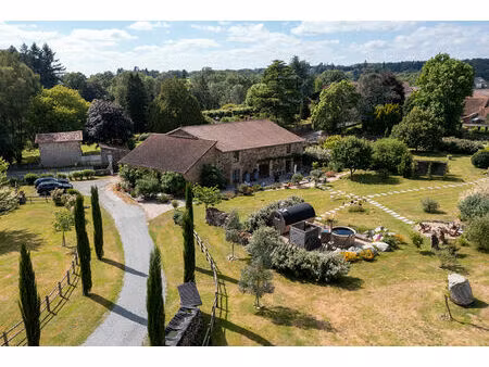 haute vienne - grange d'exception rénovée et parc privé à proximité de bellac