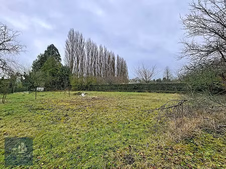 terrain blerancourt 1068 m2