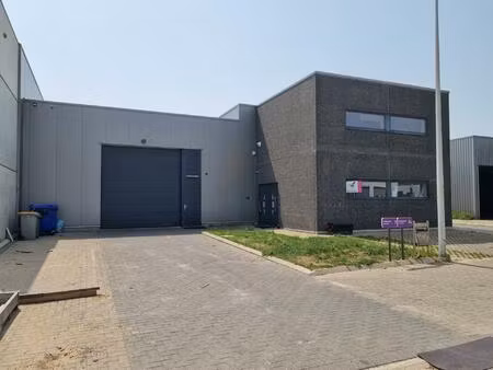 commercieel te huur in oudsbergen