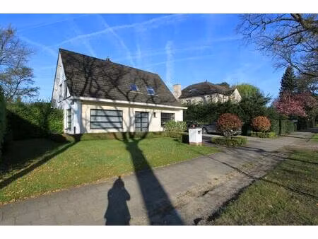 huis te huur in brasschaat met 4 slaapkamers