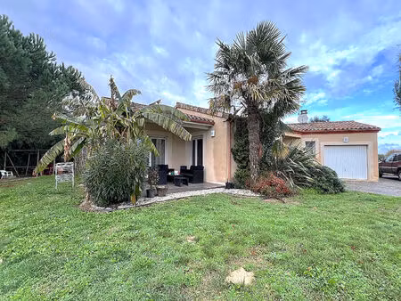 maison de plain-pied avec grand terrain à albias