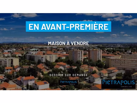 maison de ville au calme dans un écrin de verdure