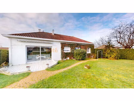 maison 7 pièces 159m2 à mortagne sur sèvre