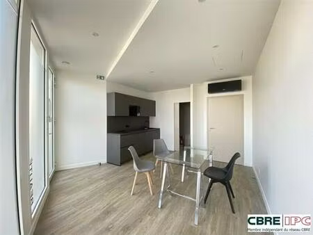 location bureau biarritz 23 m²