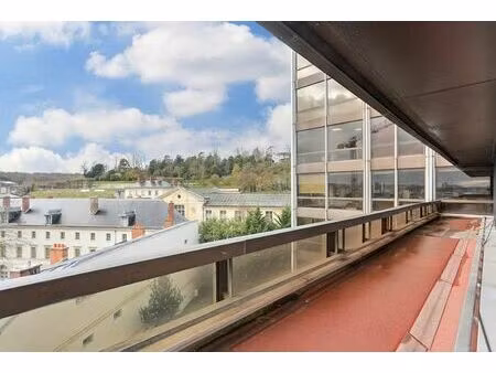 location bureau st cloud 168 m²