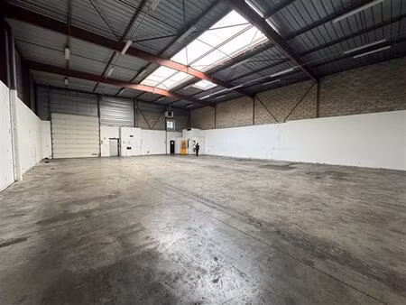 location local d'activités mery sur oise 544 m²