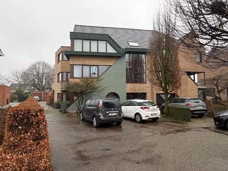 appartement te huur in oud-turnhout met 3 slaapkamers