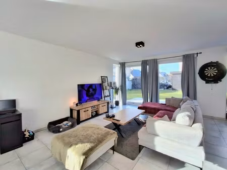 huis te huur in poesele met 3 slaapkamers