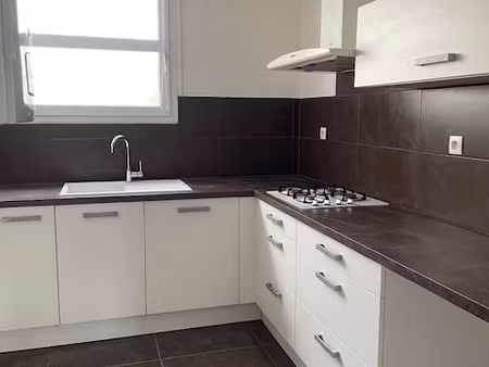 a louer appartement 3 pieces renove 59 m2 capucins/dupuy de lome