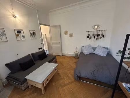 location appartement 1 pièce 35 m² à nice (06000)