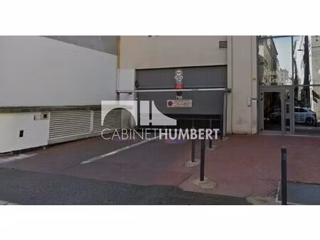 location parking st etienne 42000