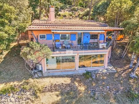 aups  jolie maison en campagne avec vue panoramique