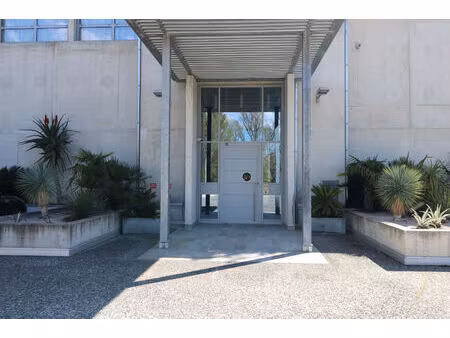 location appartement 4 pièces 104 m² à aix-en-provence (13080)