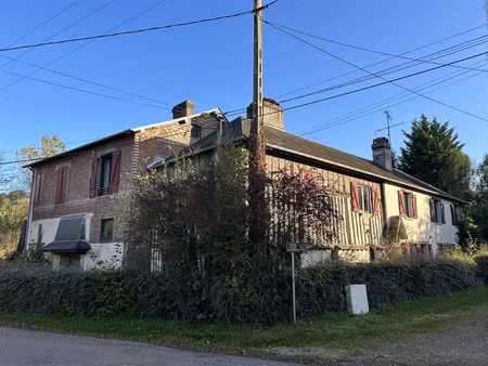 très jolie propriété de caractère composée d'une maison d'ha