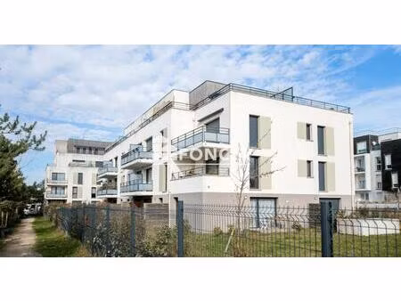 bel appartement 2 pièces avec balcon dans résidence de standing récente